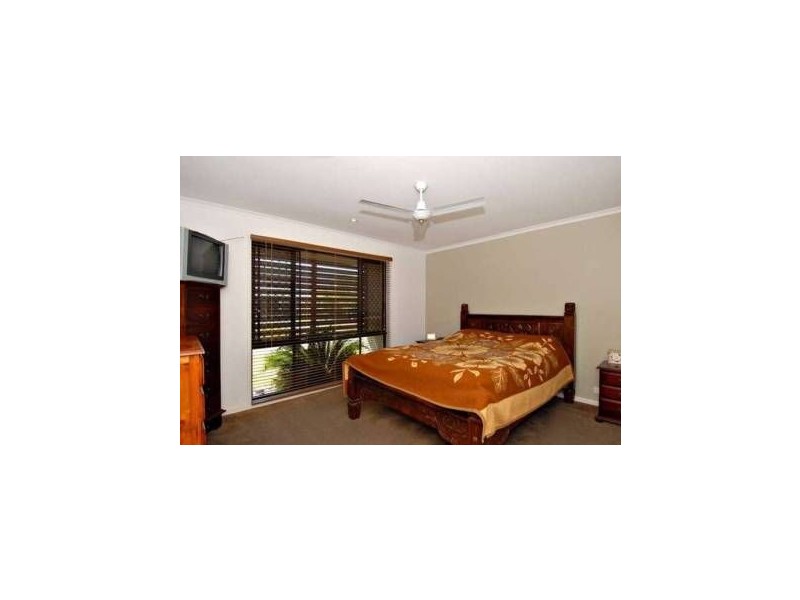 26 Heathcote Street, North Lakes QLD 4509