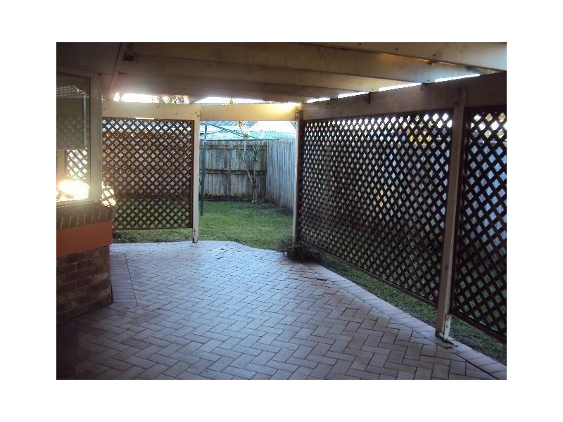 8 Roseann Street, Kallangur QLD 4503
