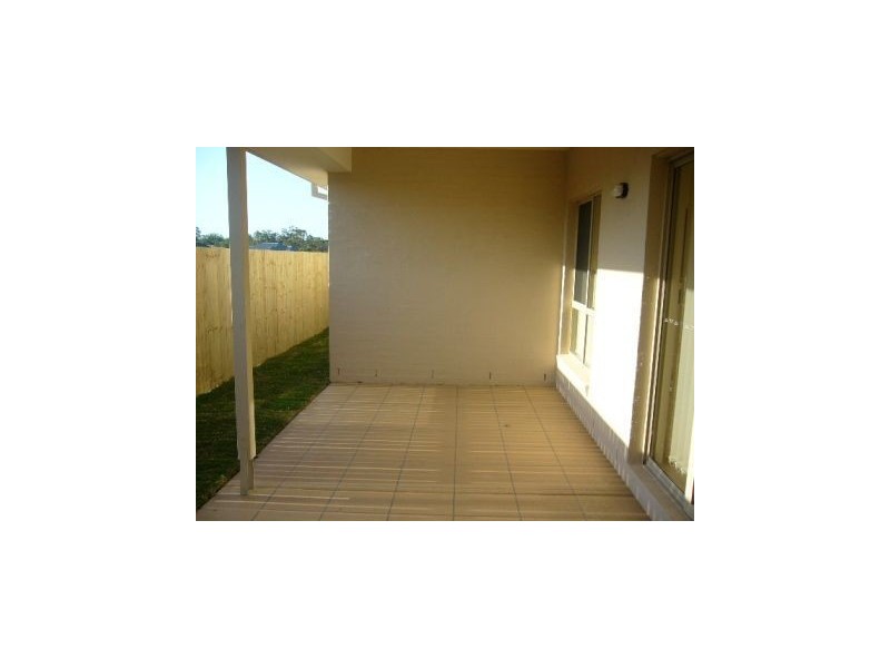 18 Pandorea, North Lakes QLD 4509