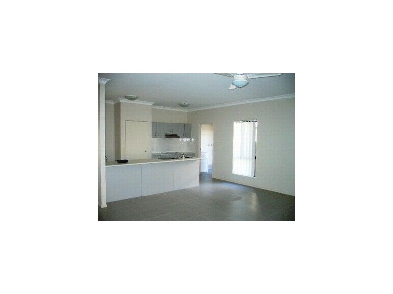 30 Kurrajong Circuit, North Lakes QLD 4509