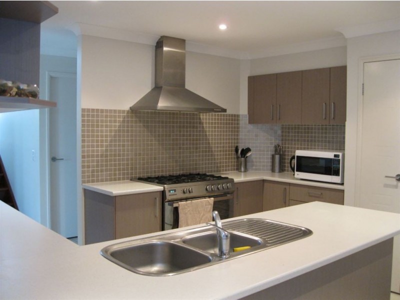 23 Wallaroo Circuit, North Lakes QLD 4509