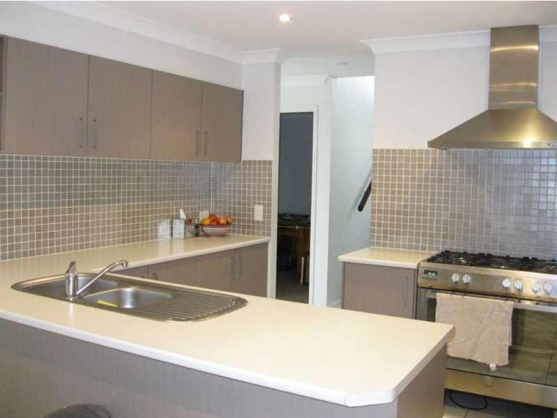 23 Wallaroo Circuit, North Lakes QLD 4509