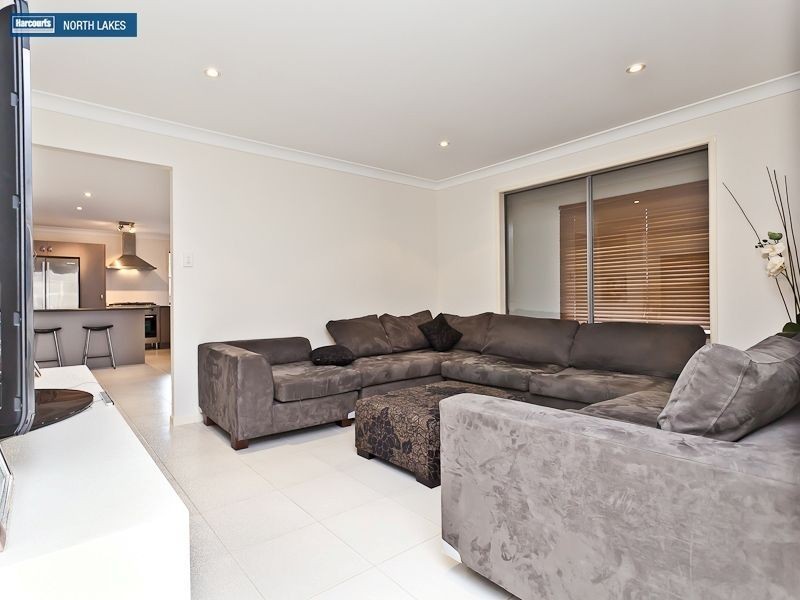 5 Castlewellan Circuit, Warner QLD 4500