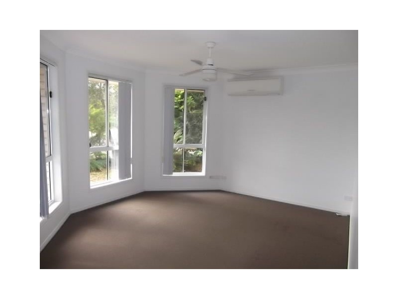 9 Page, North Lakes QLD 4509