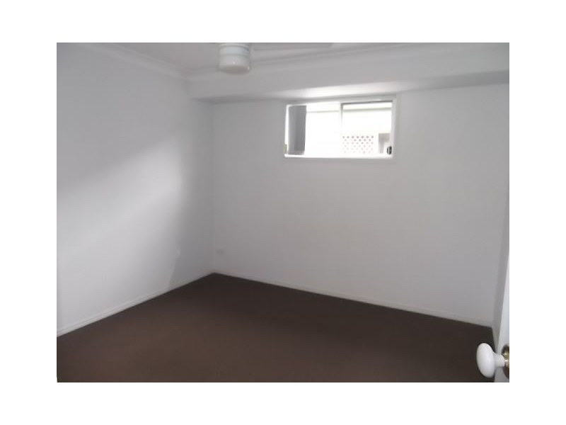 9 Page, North Lakes QLD 4509
