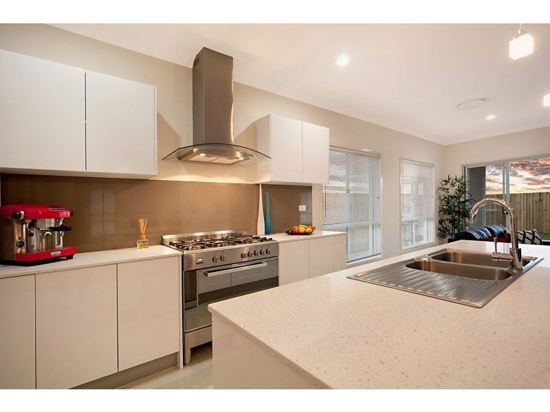 7 Troon Street, North Lakes QLD 4509