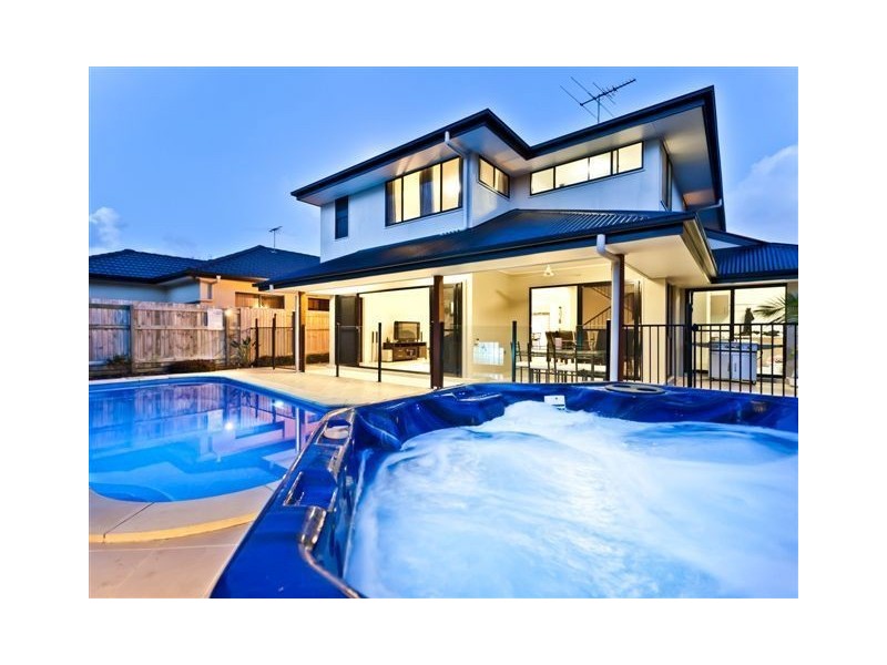 9 Whitebeech Ct, North Lakes QLD 4509