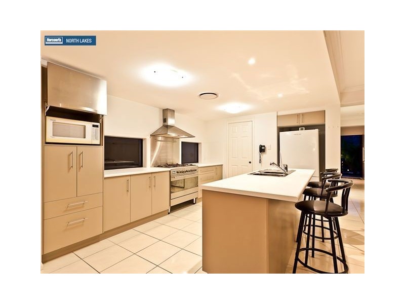 9 Whitebeech Ct, North Lakes QLD 4509