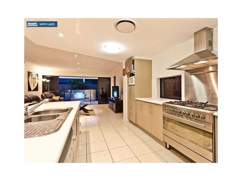 9 Whitebeech Ct, North Lakes QLD 4509