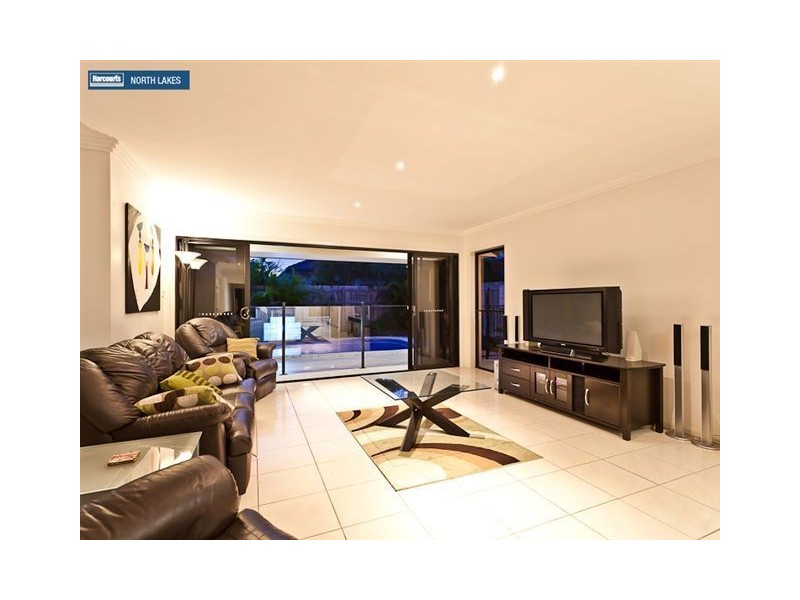 9 Whitebeech Ct, North Lakes QLD 4509