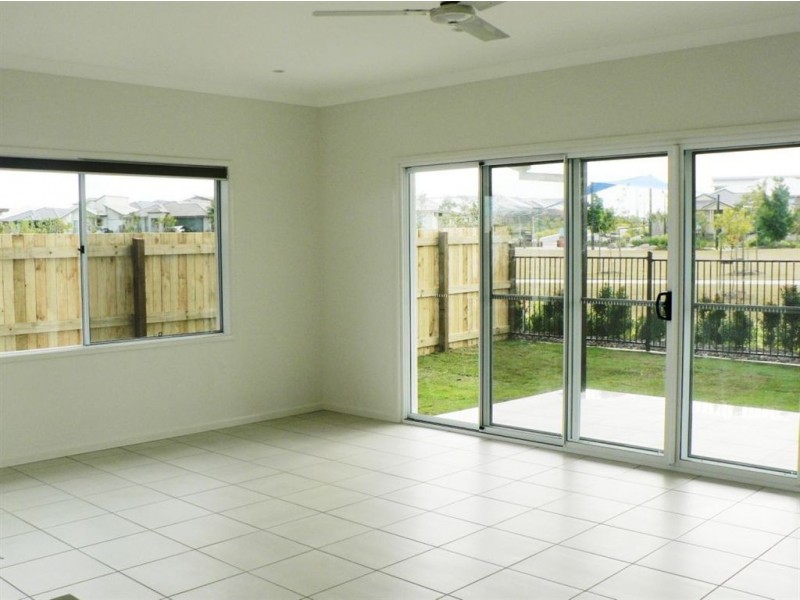 33 Merion Cct, North Lakes QLD 4509