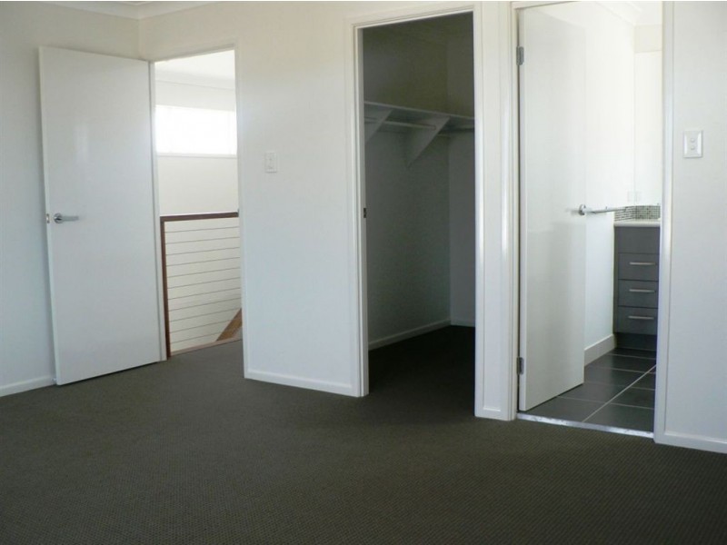 33 Merion Cct, North Lakes QLD 4509