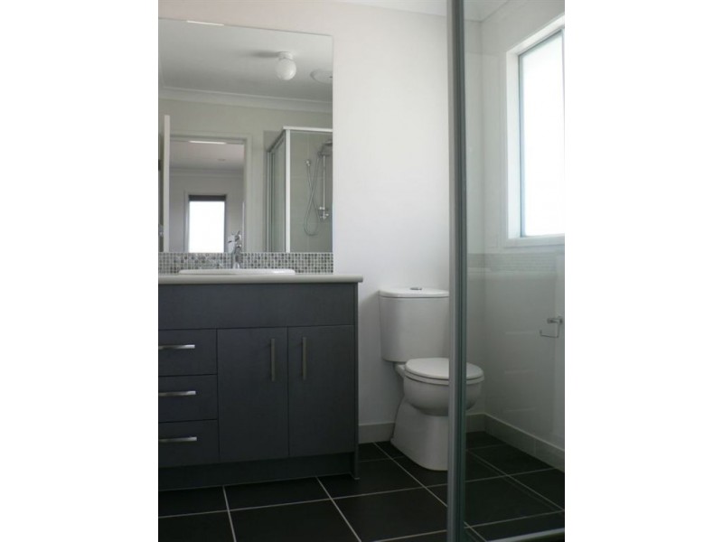 33 Merion Cct, North Lakes QLD 4509