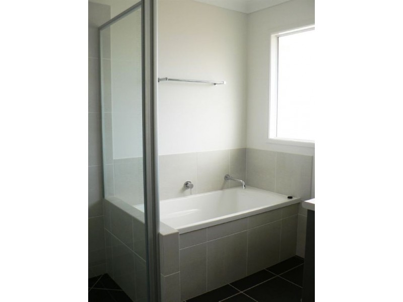 33 Merion Cct, North Lakes QLD 4509