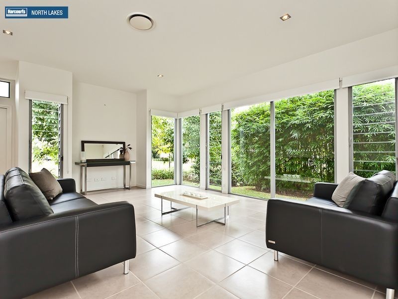 8 Kipfler Lane, Warner QLD 4500