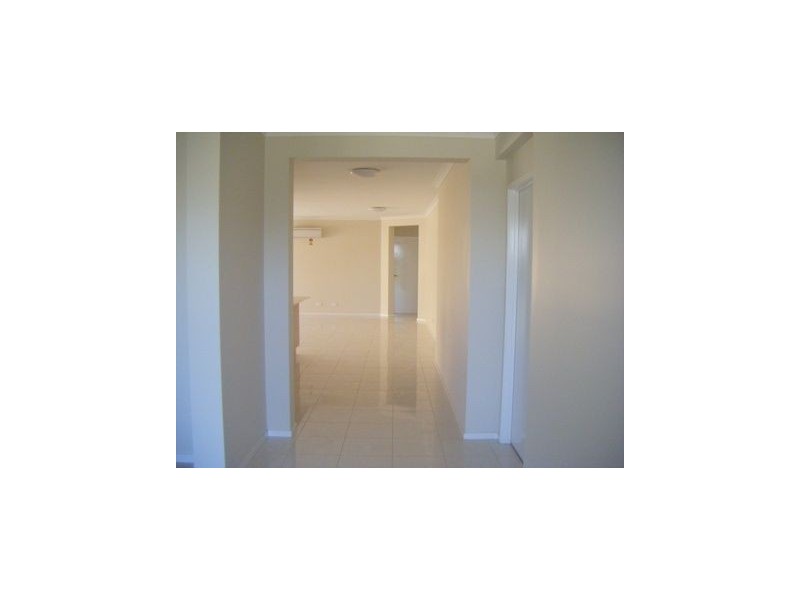 19 Rawlins Sreet, North Lakes QLD 4509