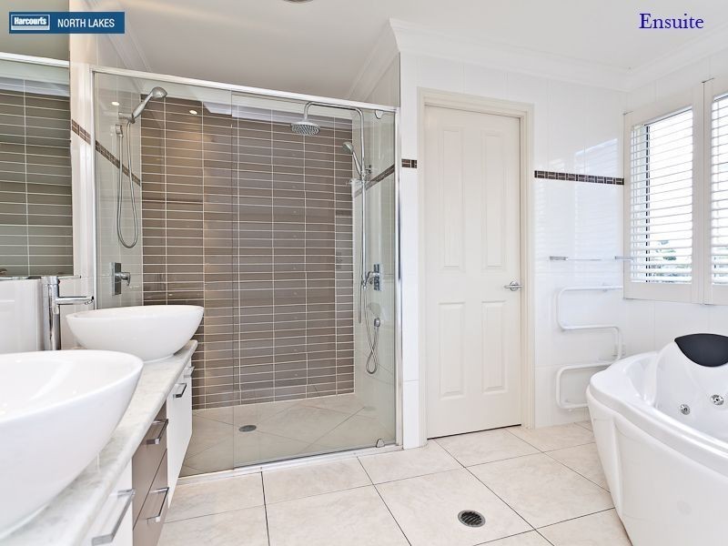 8 Armour Close, North Lakes QLD 4509