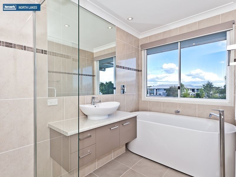 8 Armour Close, North Lakes QLD 4509