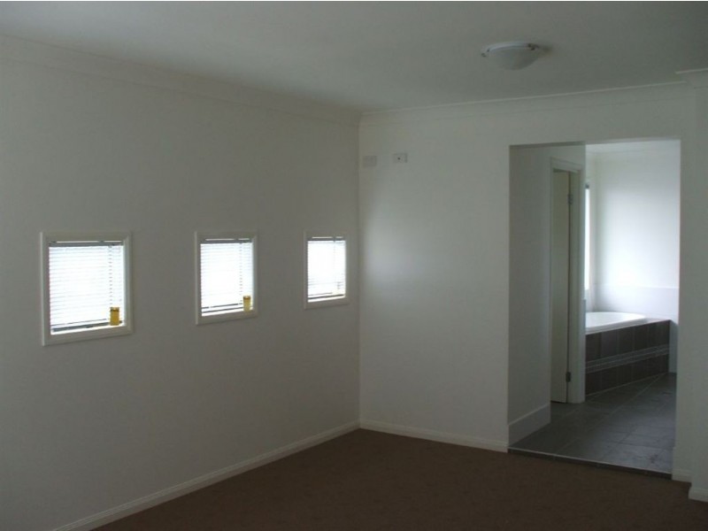 21 Warabi Cr, North Lakes QLD 4509