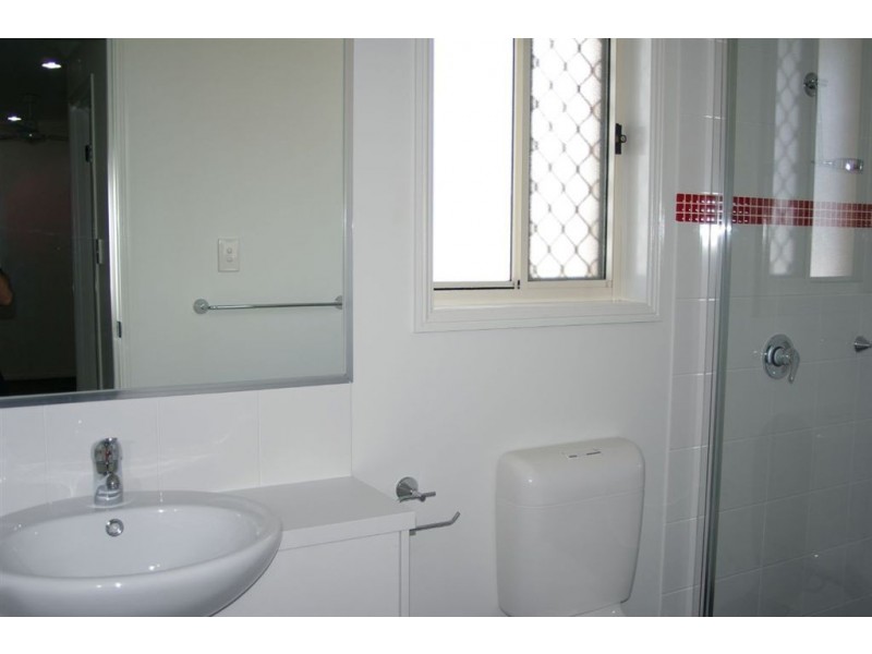 1/5 Kangaroo Street, North Lakes QLD 4509