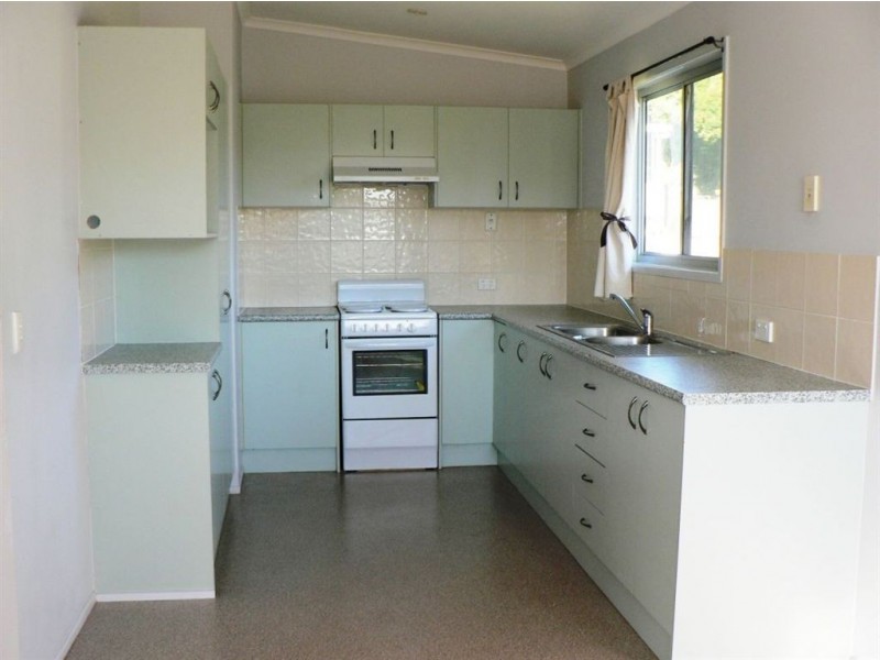 8 Melinda Street, Kallangur QLD 4503