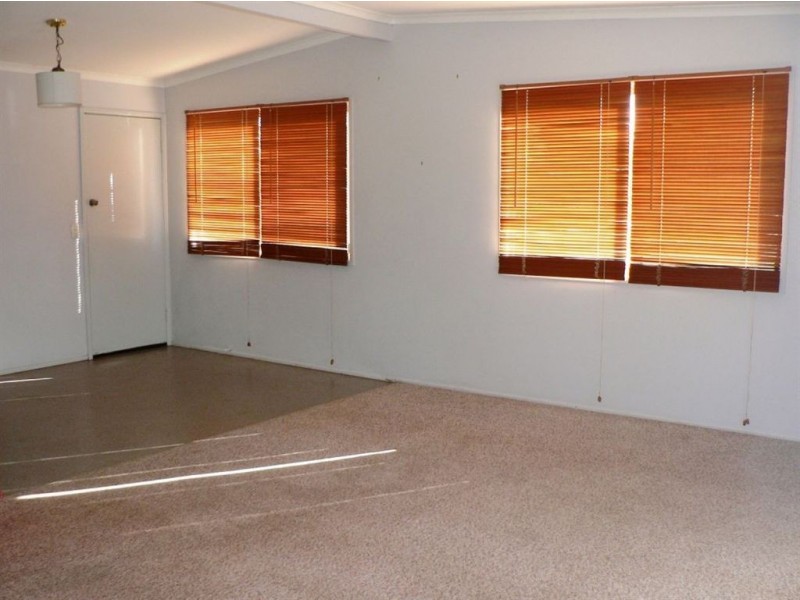 8 Melinda Street, Kallangur QLD 4503