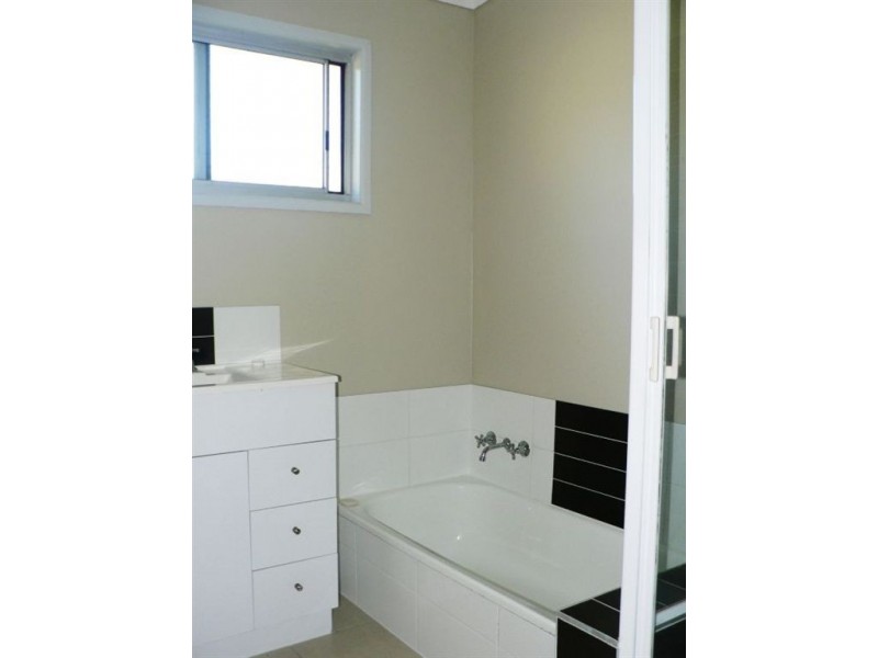 8 Melinda Street, Kallangur QLD 4503