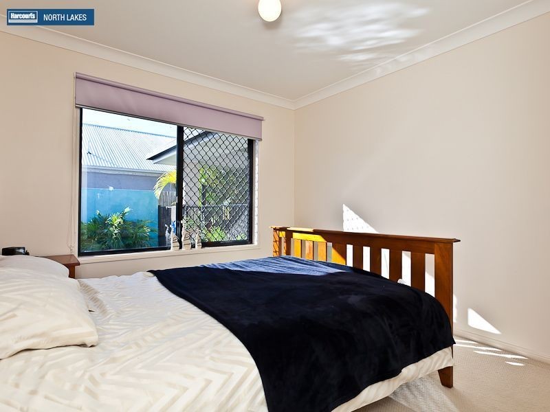 24 Dotterel Crescent, North Lakes QLD 4509