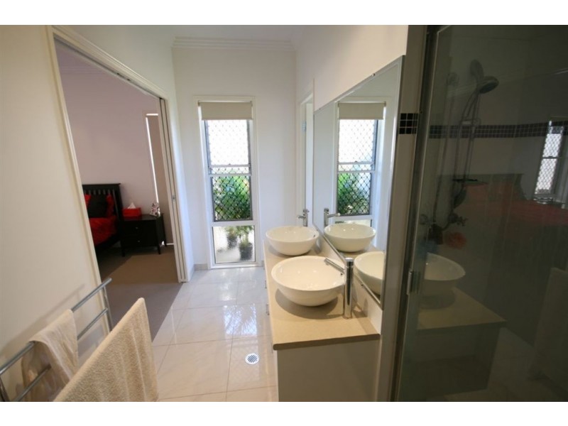 34 Kowari Cres, North Lakes QLD 4509