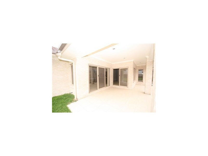 18 Carmody, North Lakes QLD 4509