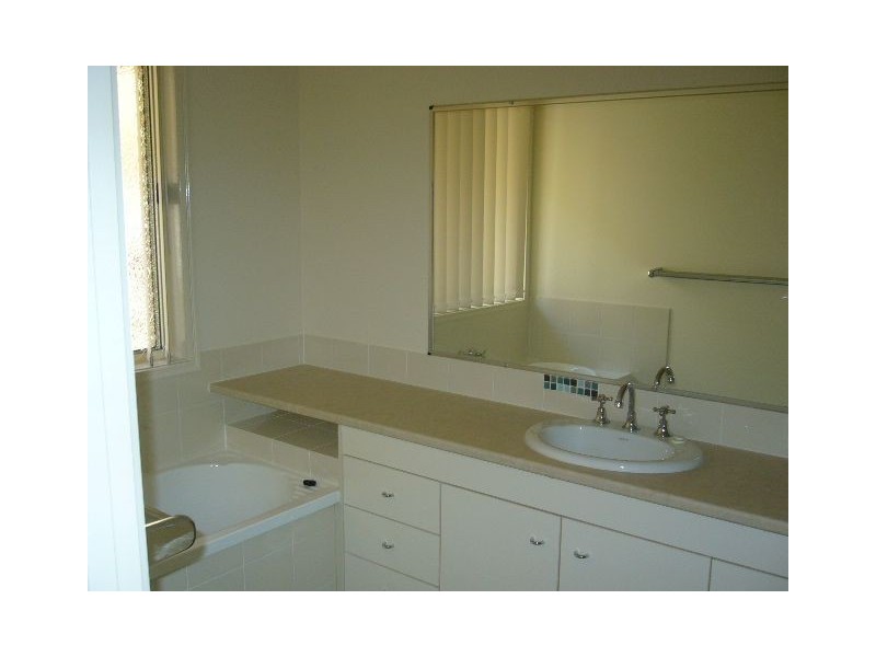 3 Kyah Close, Kallangur QLD 4503