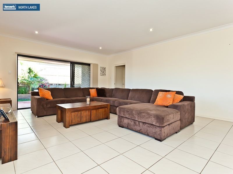 21 Rawlins Crescent, North Lakes QLD 4509