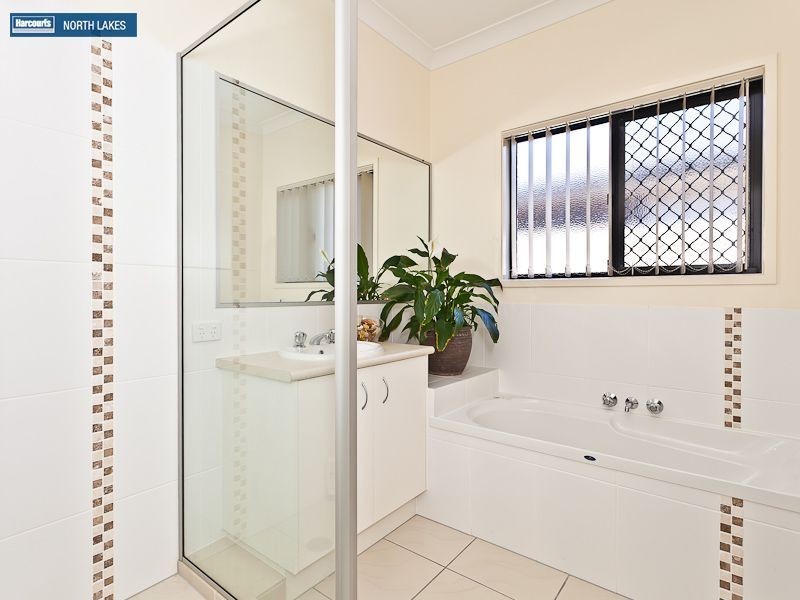 21 Rawlins Crescent, North Lakes QLD 4509