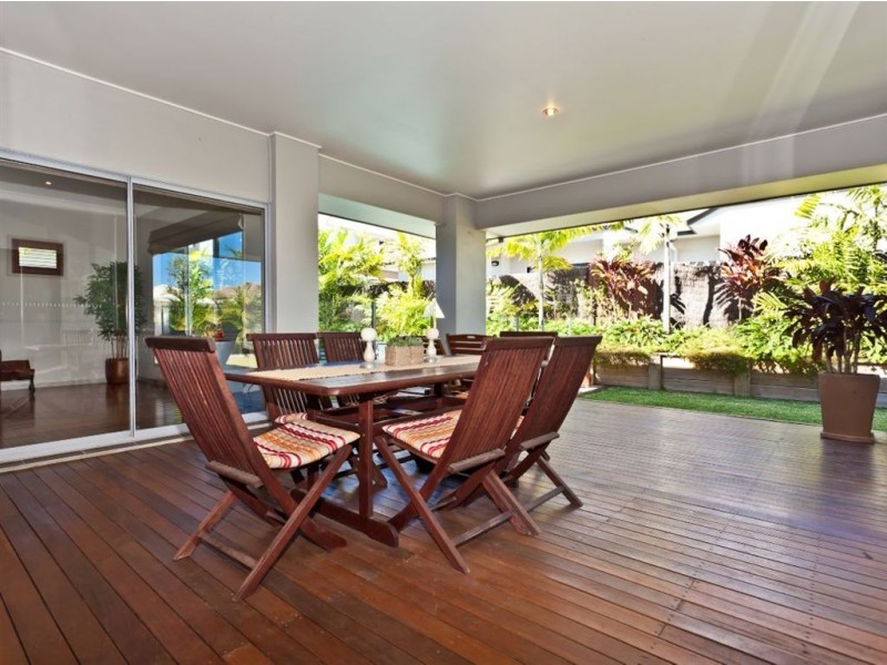 2 Warabi Cr, North Lakes QLD 4509