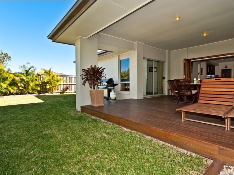 2 Warabi Cr, North Lakes QLD 4509