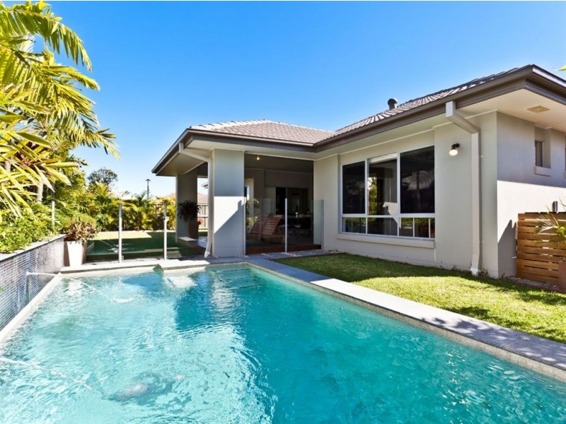 2 Warabi Cr, North Lakes QLD 4509