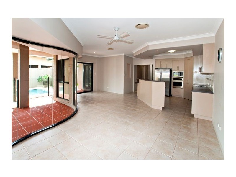 38 Mariner Court, Newport QLD 4020