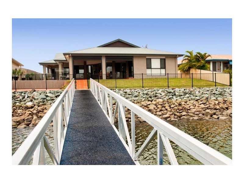 38 Mariner Court, Newport QLD 4020