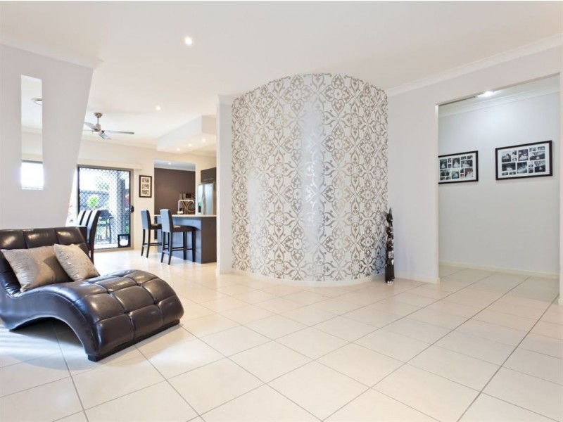 11 Eaton Close, North Lakes QLD 4509