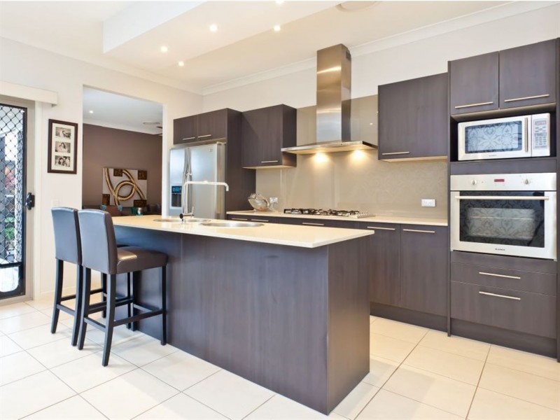11 Eaton Close, North Lakes QLD 4509