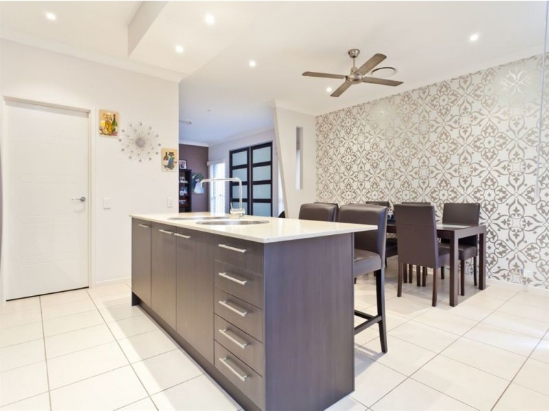 11 Eaton Close, North Lakes QLD 4509