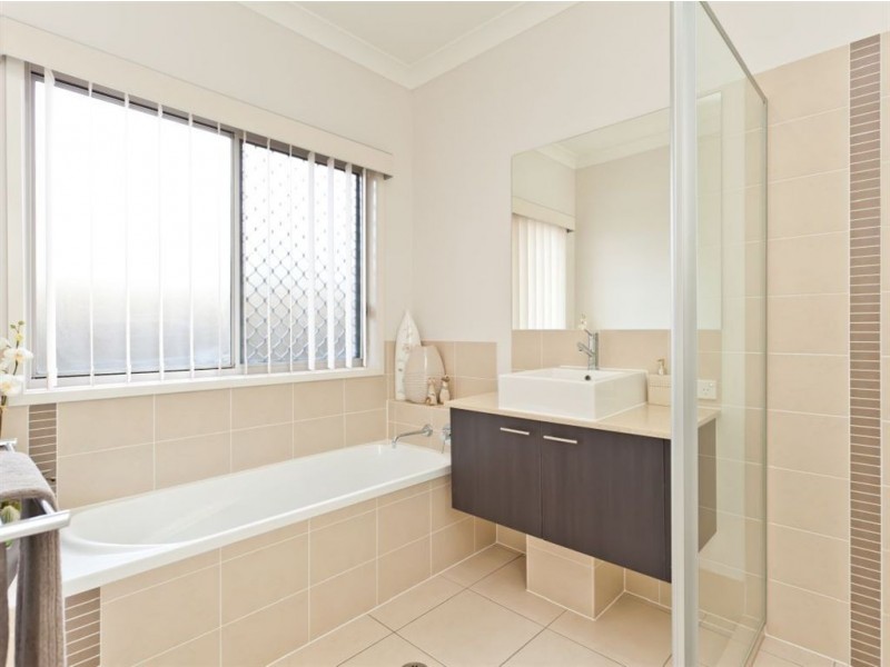 11 Eaton Close, North Lakes QLD 4509