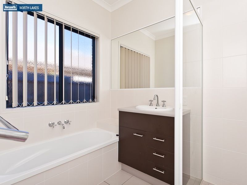 10 Warabi Crescent, North Lakes QLD 4509