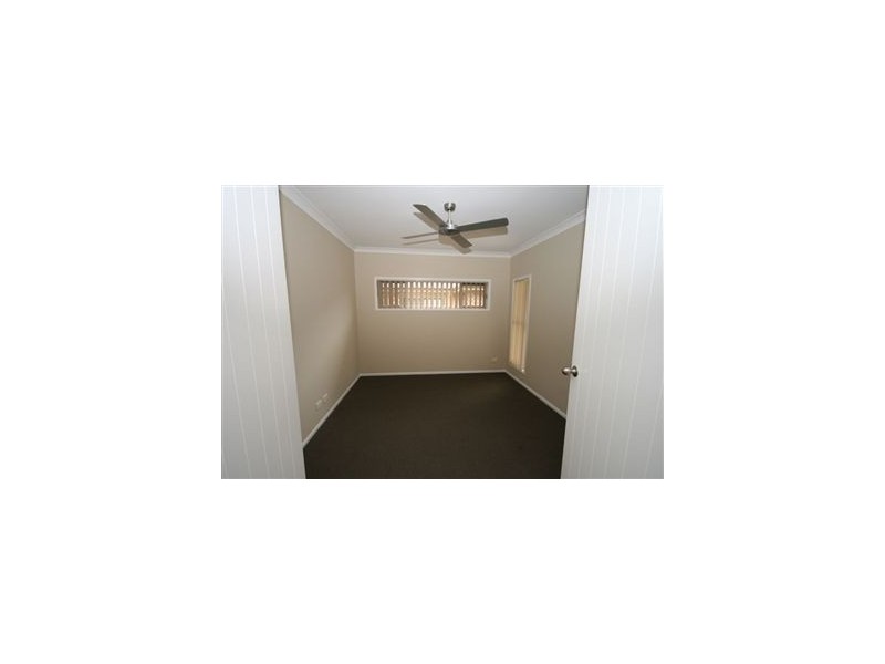 18 Carmody, North Lakes QLD 4509