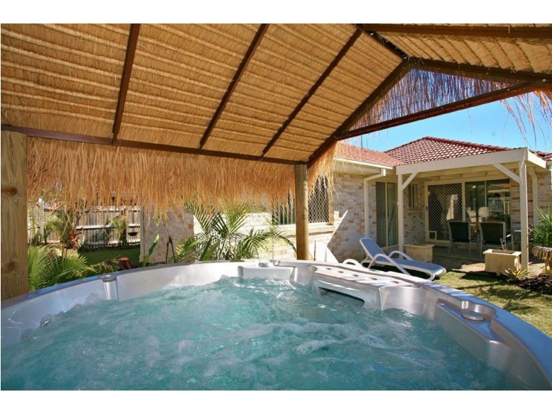 8 Dumaresq Crescent, Murrumba Downs QLD 4503