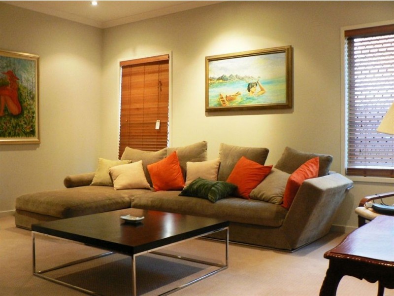 16 Nicklaus Pde, North Lakes QLD 4509
