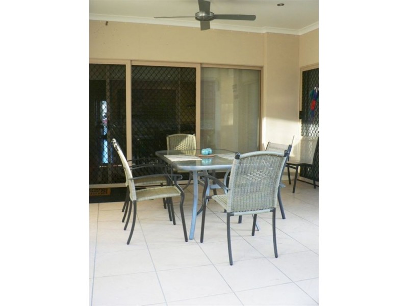 16 Nicklaus Pde, North Lakes QLD 4509