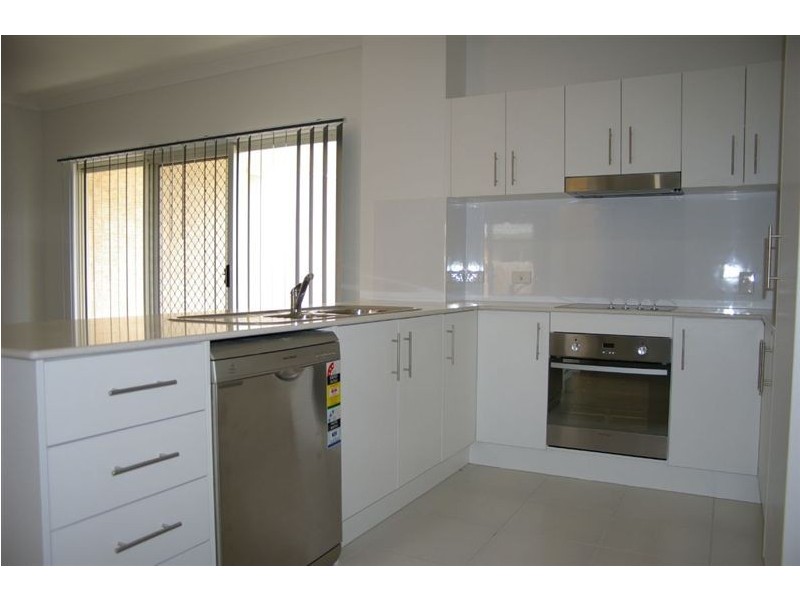 1/5 Kangaroo Street, North Lakes QLD 4509