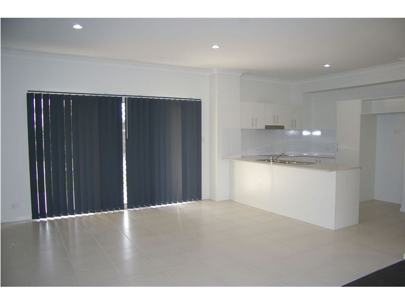 1/5 Kangaroo Street, North Lakes QLD 4509