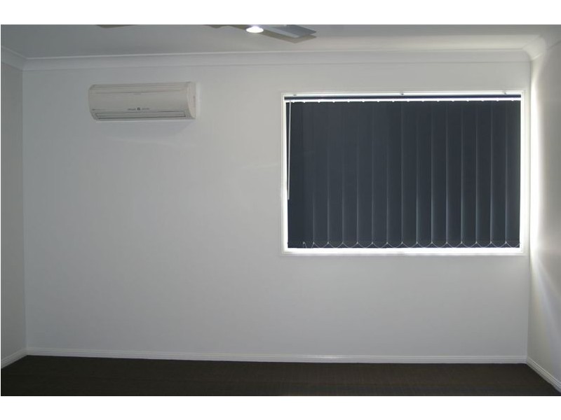 1/5 Kangaroo Street, North Lakes QLD 4509